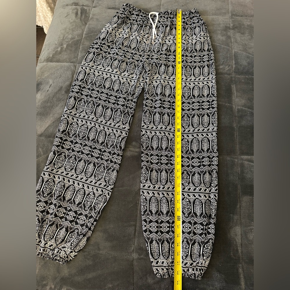 NWT Black and White Patterned Women's Pants